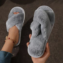 pantufas-femininas-de-pelucia-tiras-cruzadas-slides-abertas-macias-fofinhas-para-uso-em-casa-cor-01-cinza-NEW