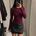 t-shirt-feminina-manga-longa-slim-elastica-blusa-basica-decote-redondo-para-sobrepor-no-dia-a-dia-cor-04-vinho-NEW